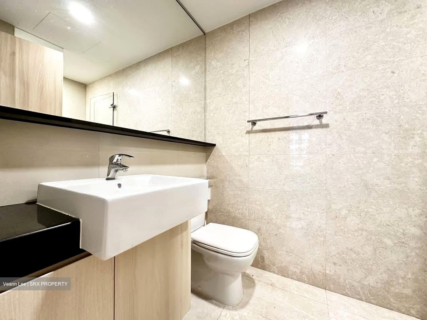 Waterfront Gold (D16), Condominium #551615871
